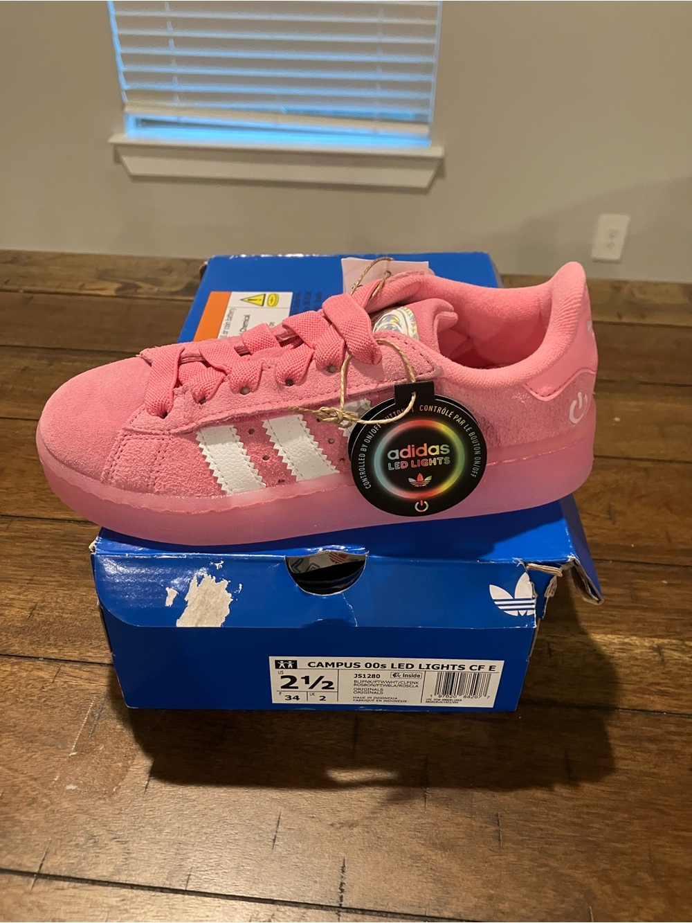adidas Kids Pink & White Campus Suede Sneakers Sz 2.5 - Picture 4 of 5